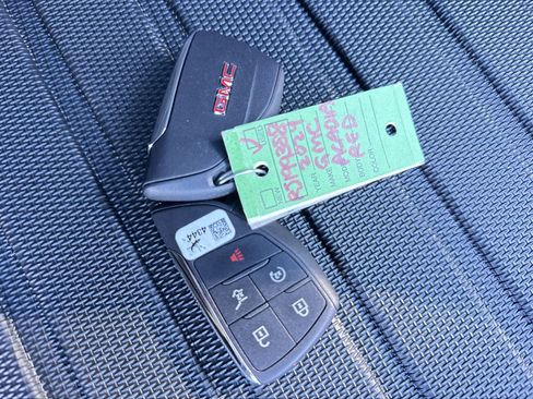 Used 2024 GMC Acadia AT4 image 26