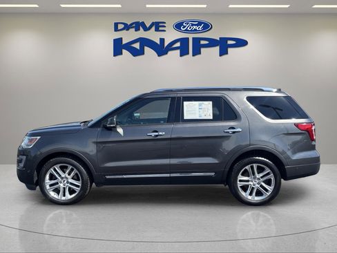 Used 2017 Ford Explorer Limited w/ Equipment Group 301A AWD/4WD image 4