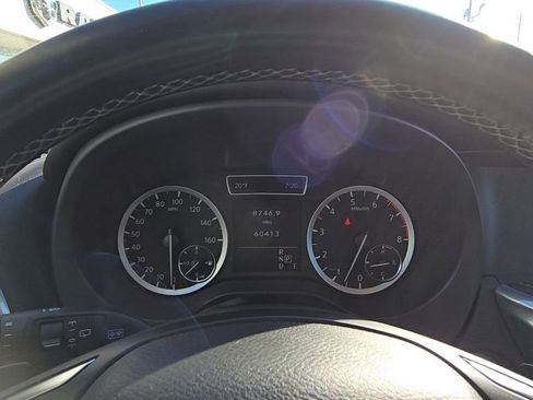 Used 2017 INFINITI QX30 Base image 19