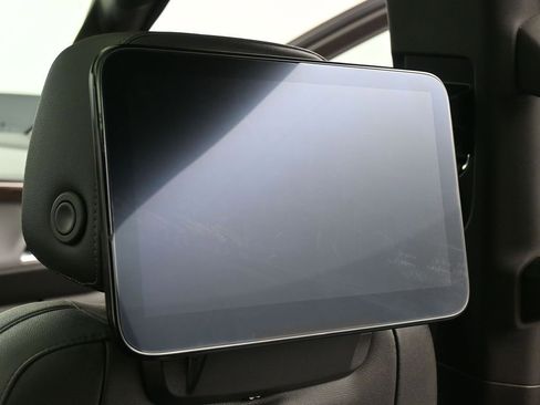 Used 2021 Chevrolet Tahoe Z71 w/ Z71 Off-Road Package image 17