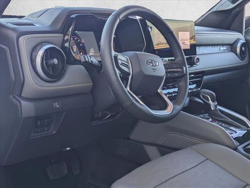 Used 2025 Chevrolet Colorado ZR2 w/ Midnight Edition image 10