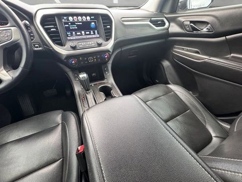 Used 2018 GMC Acadia SLT w/ LPO, Protection Package image 3
