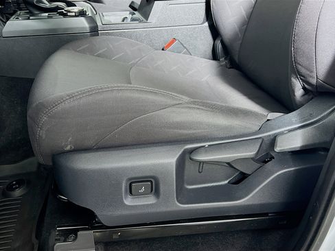 Certified 2025 Toyota Tacoma SR image 19