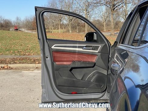 Used 2023 Volkswagen Atlas Cross Sport SEL Premium R-Line image 15