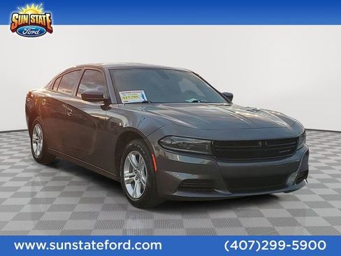 Used 2022 Dodge Charger SXT image 1