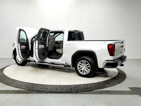Used 2022 GMC Sierra 1500 SLT w/ SLT Premium Package image 13