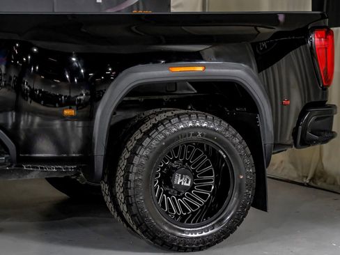 Used 2023 GMC Sierra 3500 Denali w/ Denali Ultimate Package AWD/4WD image 14