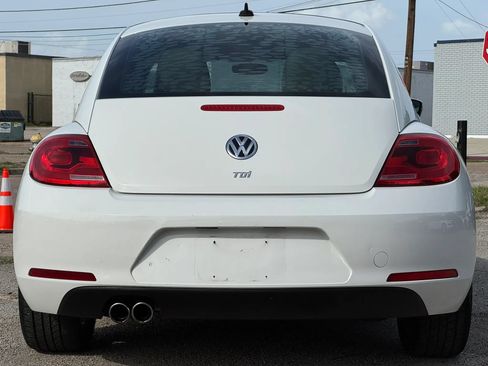 Used 2013 Volkswagen Beetle TDI FWD image 6
