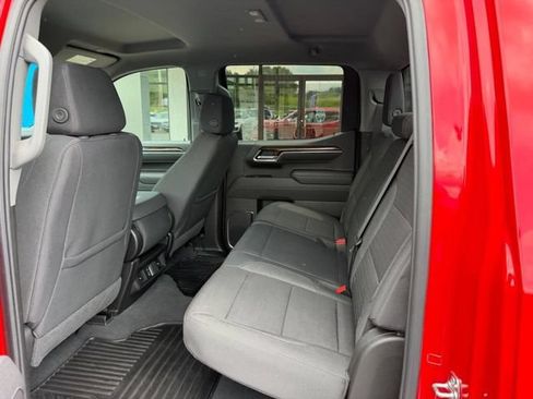 Used 2025 GMC Sierra 1500 SLE AWD/4WD image 9
