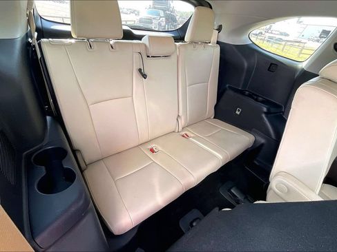 Used 2020 Toyota Highlander Limited FWD image 26