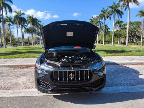 Used 2023 Maserati Levante GT image 40