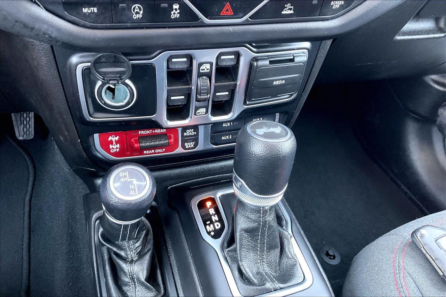 Used 2024 Jeep Wrangler Unlimited Rubicon AWD/4WD image 30