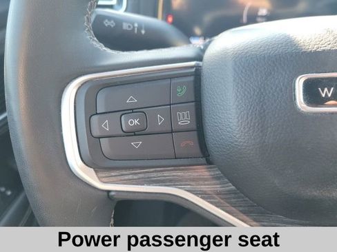 Used 2024 Jeep Wagoneer L Series II image 14