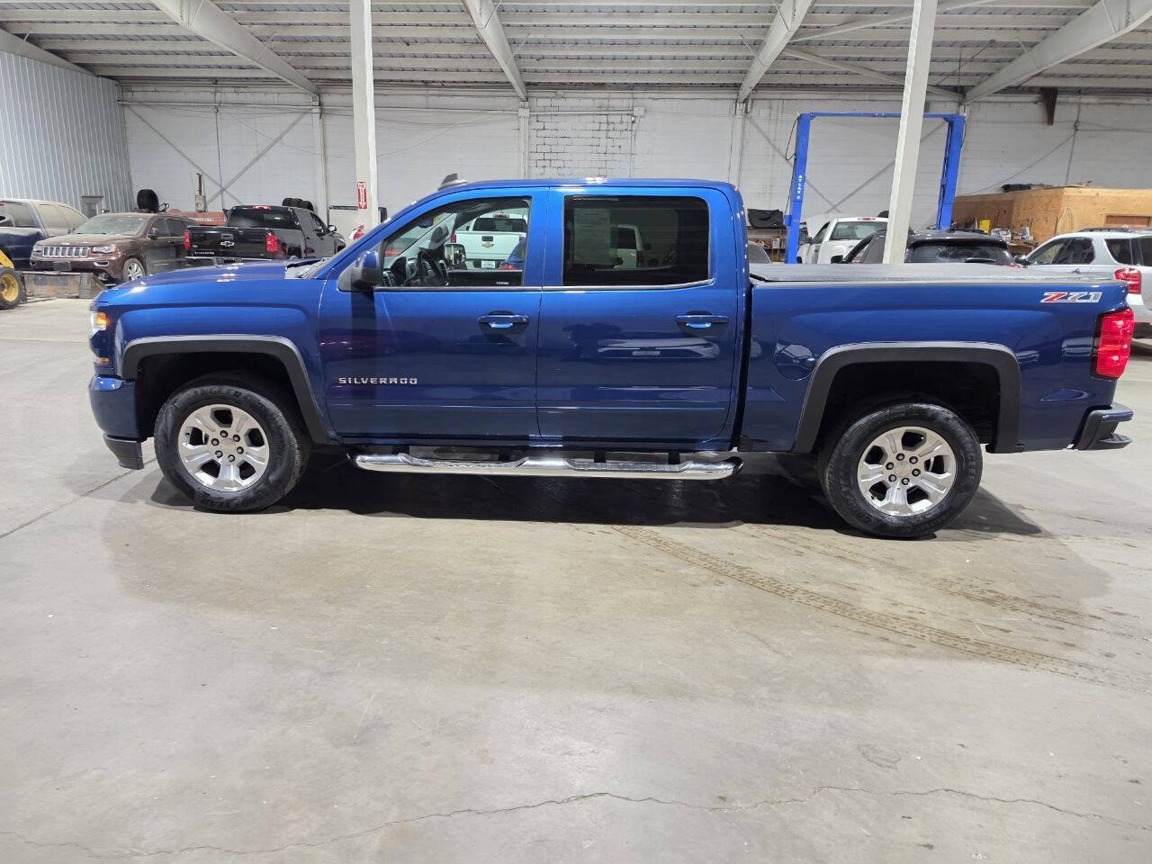 Used 2017 Chevrolet Silverado 1500 LT w/ All Star Edition AWD/4WD image 5