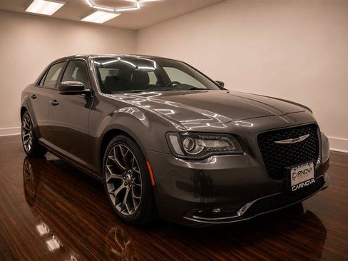 Used 2017 Chrysler 300 S w/ Safetytec Plus Group RWD image 10