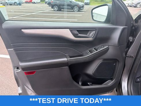 Used 2022 Ford Escape SE w/ Convenience Package AWD/4WD image 12