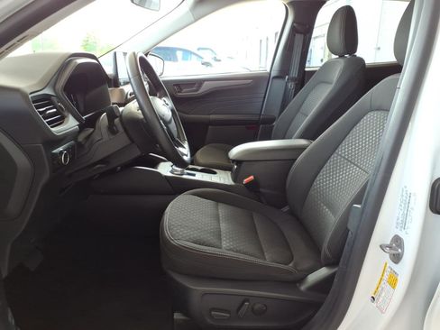 Used 2024 Ford Escape Active AWD/4WD image 3