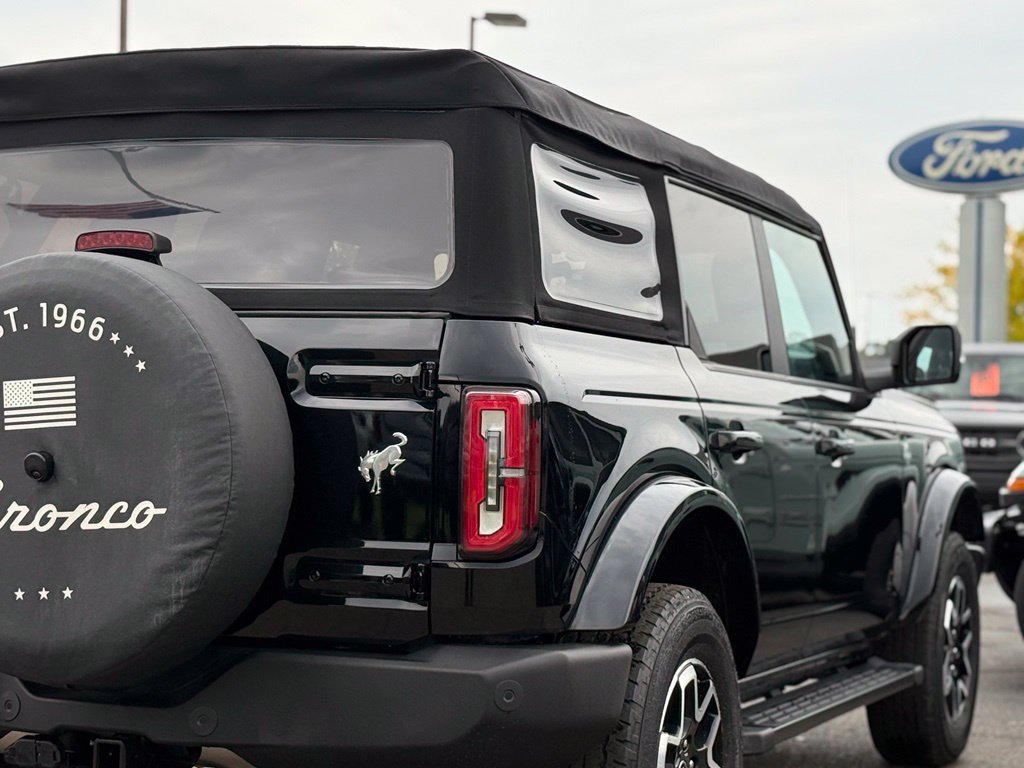 Certified 2023 Ford Bronco Outer Banks AWD/4WD image 38