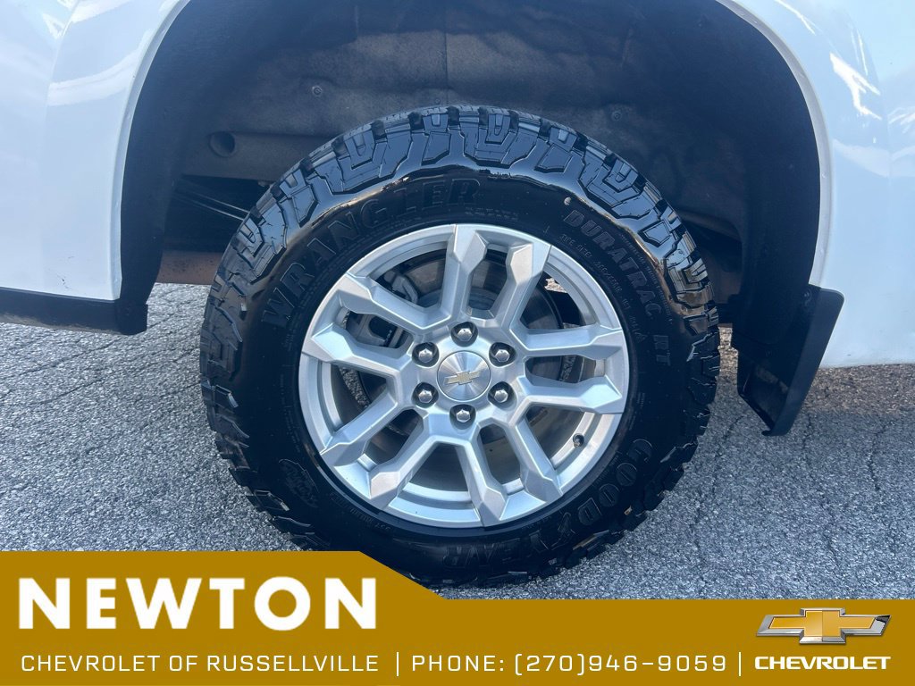 Used 2023 Chevrolet Silverado 1500 LT AWD/4WD image 44