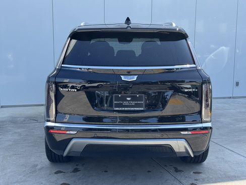 New 2026 Cadillac Vistiq Luxury image 8