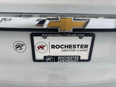 Used 2023 Chevrolet Traverse LT image 43