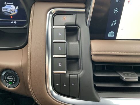 Used 2023 Chevrolet Suburban High Country w/ Premium Package 2 image 22