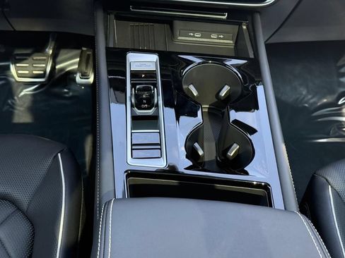 Certified 2026 Volkswagen Atlas SEL Premium R-Line AWD/4WD image 13