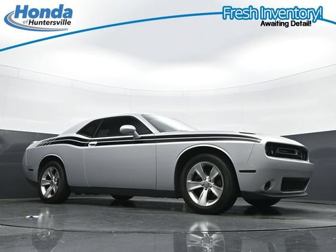 Used 2021 Dodge Challenger SXT RWD image 26
