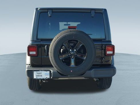 Used 2022 Jeep Wrangler Unlimited Sport image 8