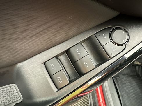 Certified 2026 Chevrolet Equinox LT w/ Convenience Package II image 14