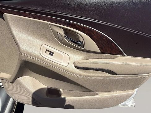 Used 2016 Buick LaCrosse Leather FWD image 15