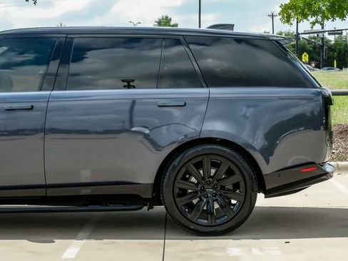 New 2026 Land Rover Range Rover Long Wheelbase SE AWD/4WD image 13