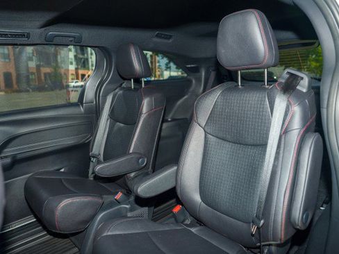 Used 2025 Toyota Sienna XSE w/ XSE Plus Package image 25