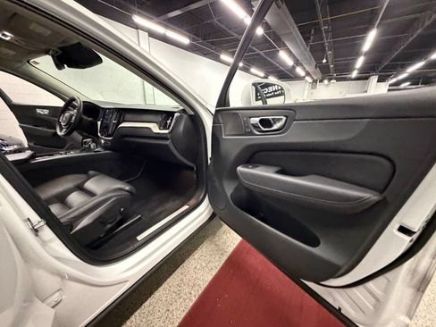 Used 2020 Volvo XC60 T5 Inscription w/ Protection Package Premier AWD/4WD image 25