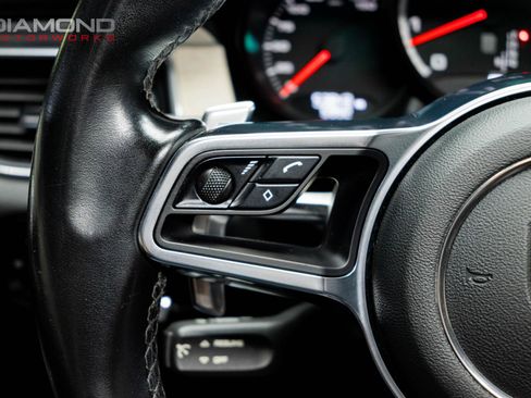 Used 2018 Porsche Macan Turbo image 73
