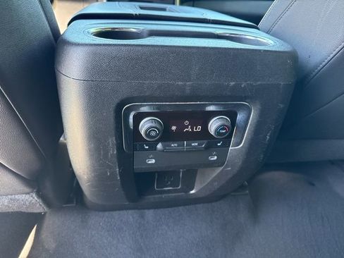Used 2023 Chevrolet Tahoe Premier AWD/4WD image 26
