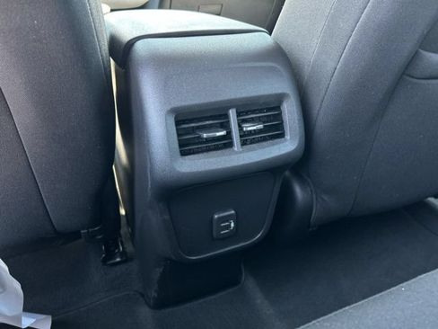 Used 2023 Chevrolet Equinox LS AWD/4WD image 18