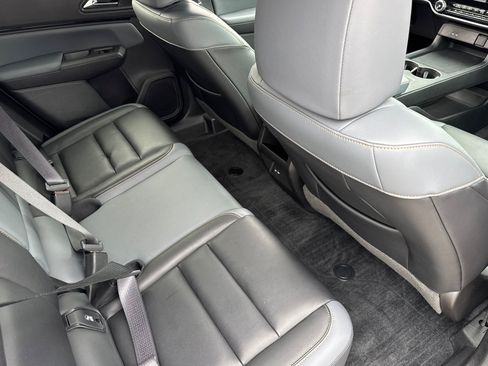 Used 2024 Honda Prologue Touring image 34