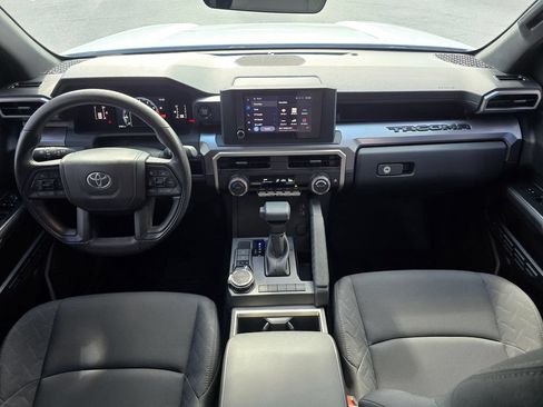 Used 2024 Toyota Tacoma SR5 AWD/4WD image 39