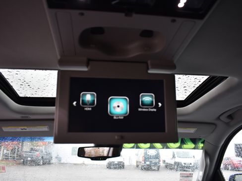 Used 2019 GMC Yukon XL SLT w/ Open Road Package image 29