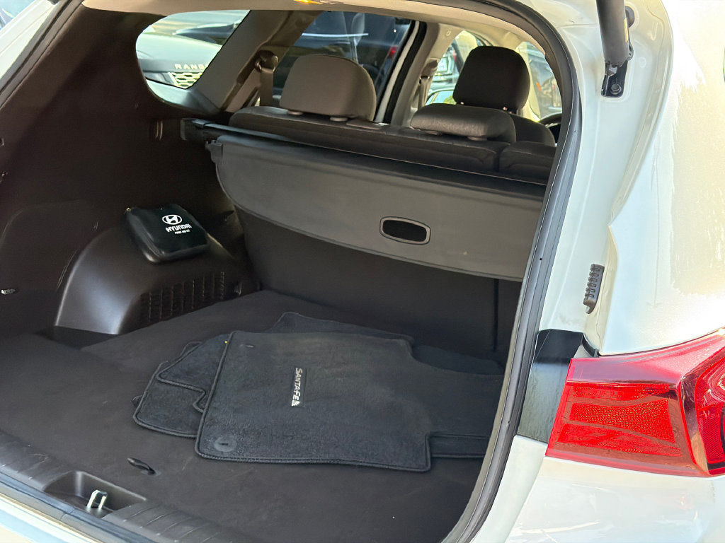 Used 2020 Hyundai Santa Fe SEL w/ Convenience Package FWD image 7