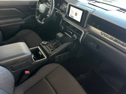 Used 2024 Toyota Tacoma SR5 AWD/4WD image 14
