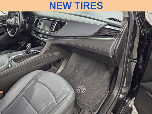 Used 2019 Buick Enclave Essence w/ LPO, Touring Package FWD image 13