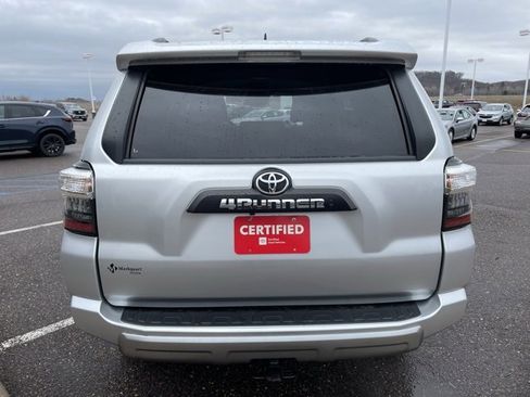 Certified 2022 Toyota 4Runner TRD Off-Road image 4
