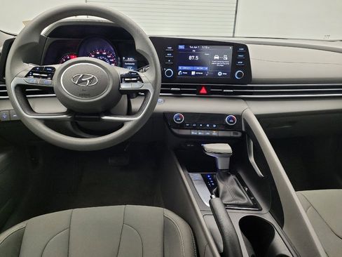 Used 2023 Hyundai Elantra SEL image 22