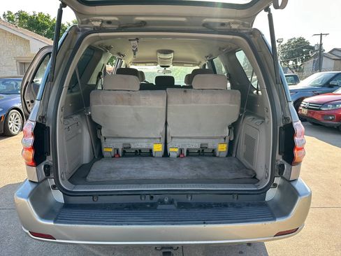 Used 2002 Toyota Sequoia SR5 RWD image 15