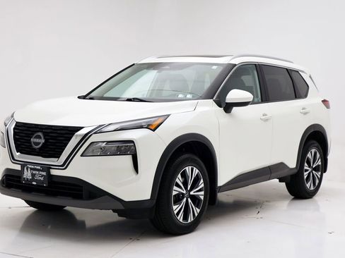 Used 2023 Nissan Rogue SV w/ SV Premium B Package AWD/4WD image 2