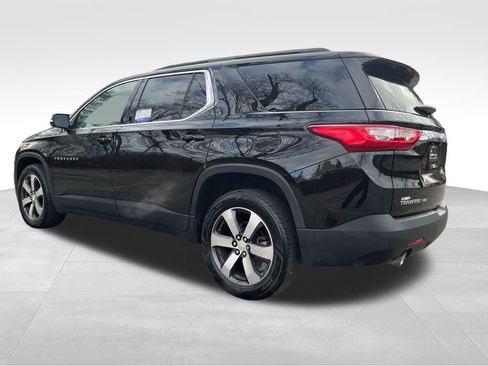 Used 2020 Chevrolet Traverse LT w/ LT Premium Package image 12