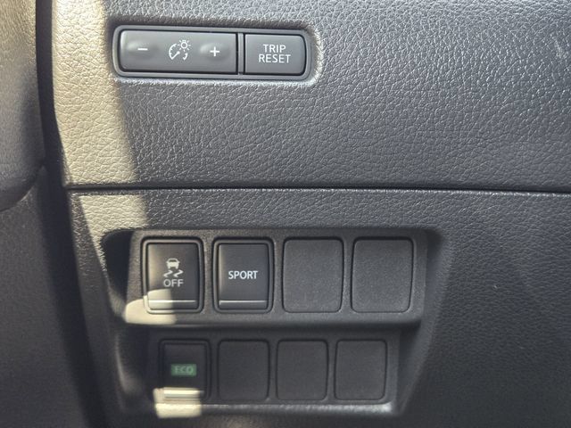 Used 2016 Nissan Rogue S w/ Appearance Package FWD image 20