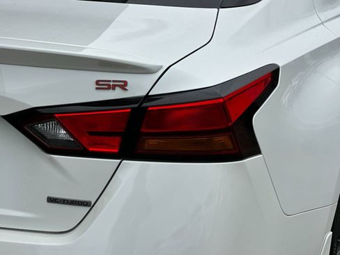 Used 2024 Nissan Altima 2.0 SR image 24